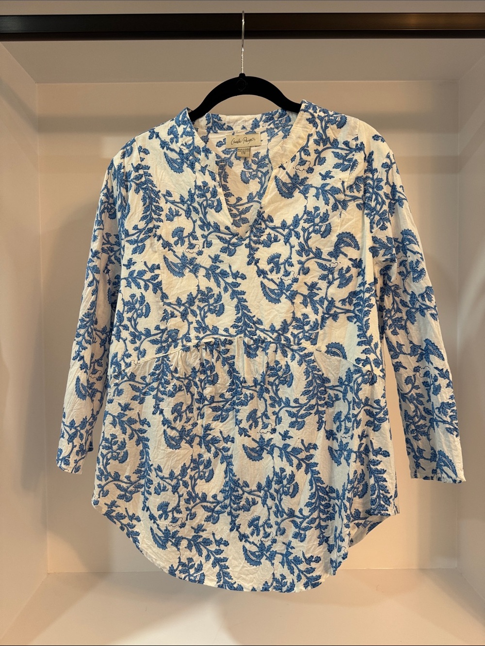 Charlie Paige White Tunic with Blue Floral Print